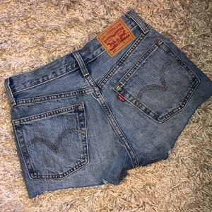 Levi 501 shorts button fly